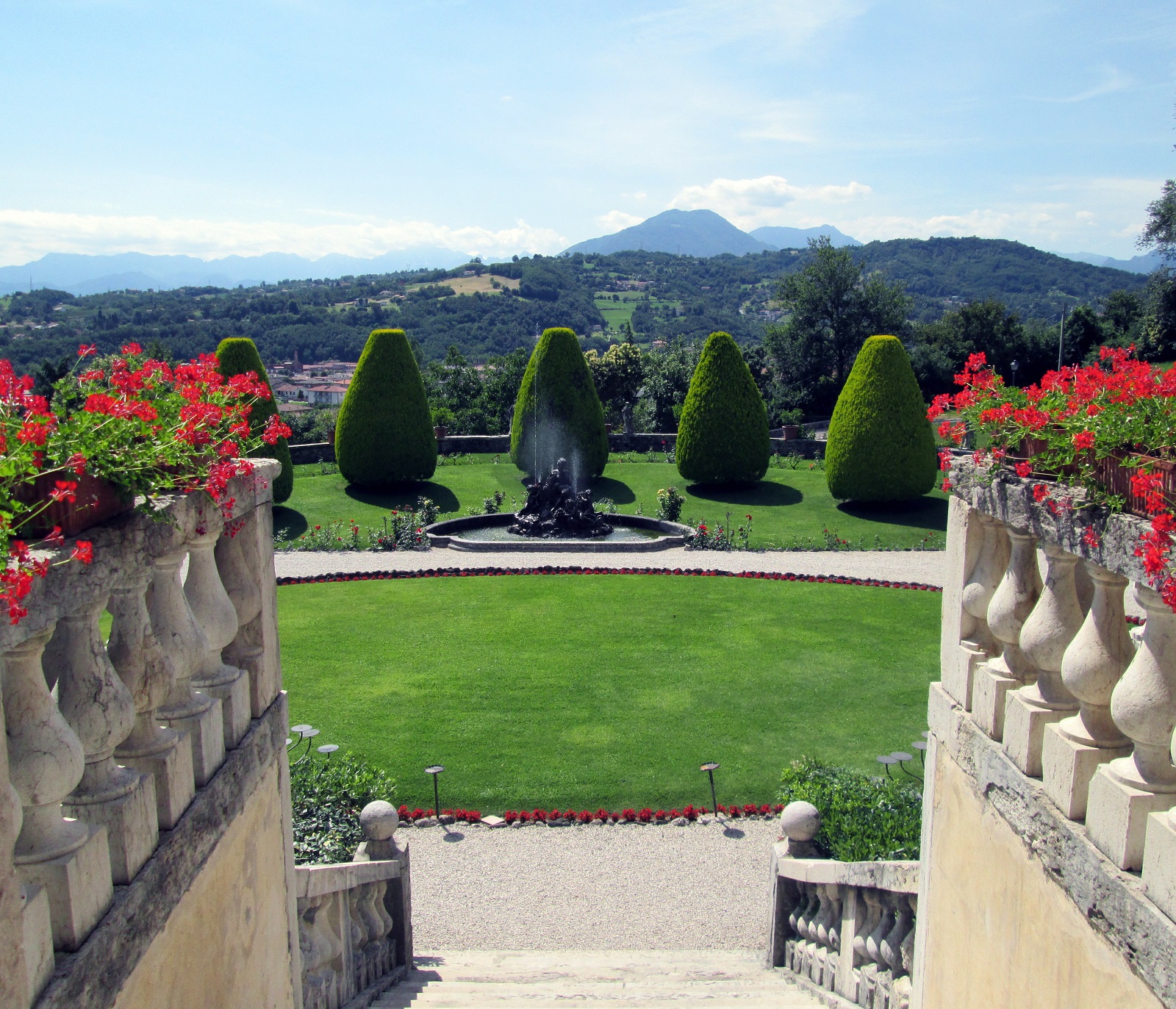 la-villa-si-apre-sul-bel-paesaggio-foto-m-cunico